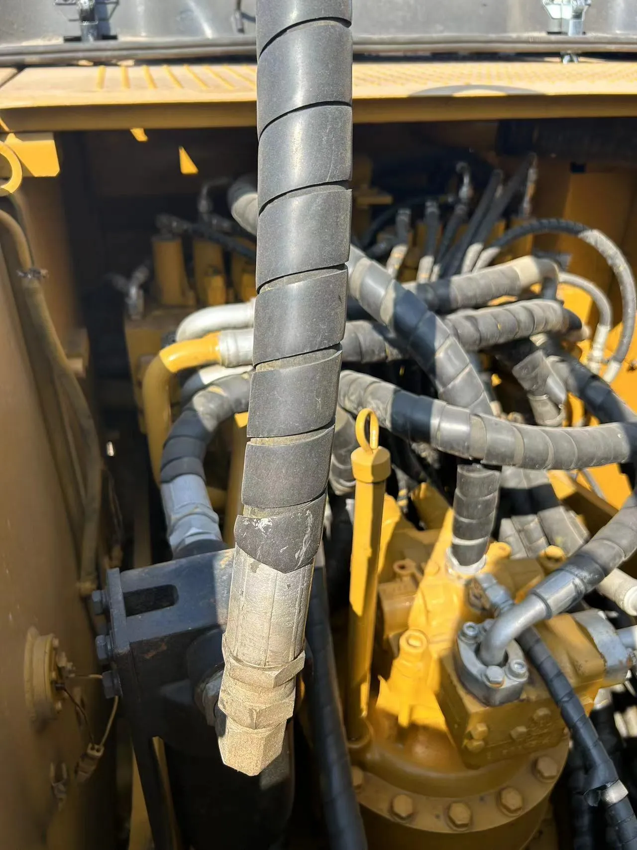 Excavadora CATERPILLAR 320 (2023) - Foto # 8