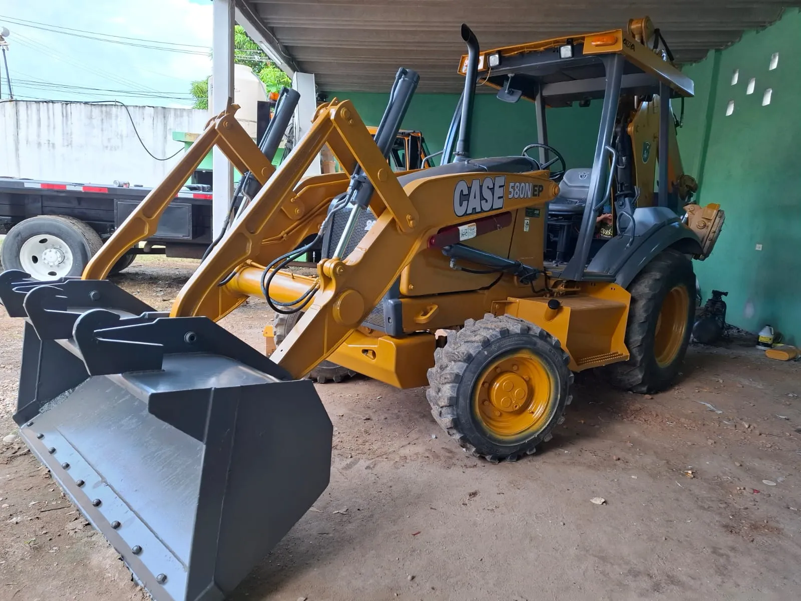 Retroexcavadora CASE 580N EP (2016)