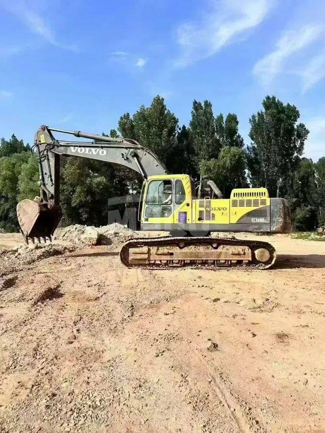 Excavadora sobre orugas VOLVO 360 (2019)