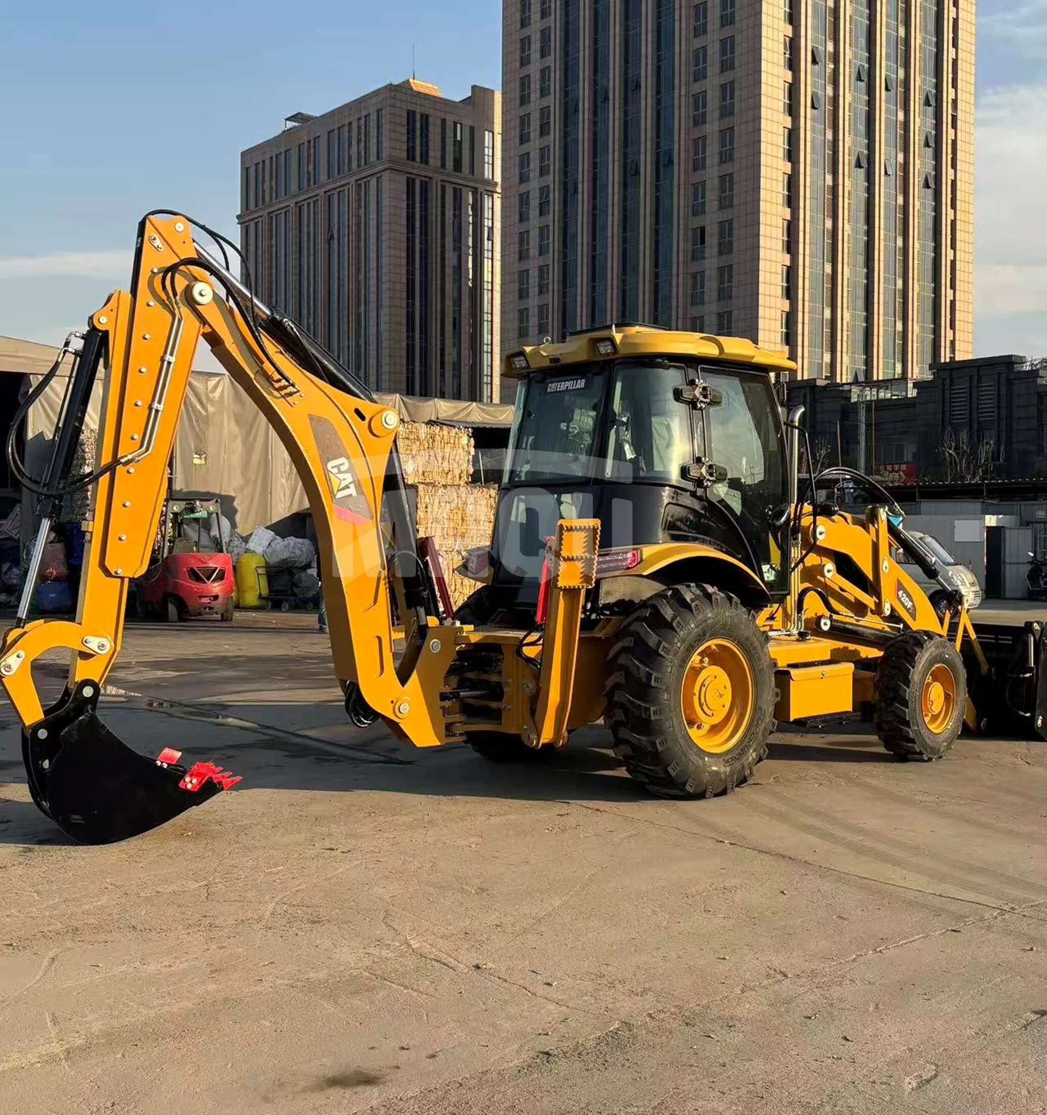 Retroexcavadora CATERPILLAR 420F2 (2022)