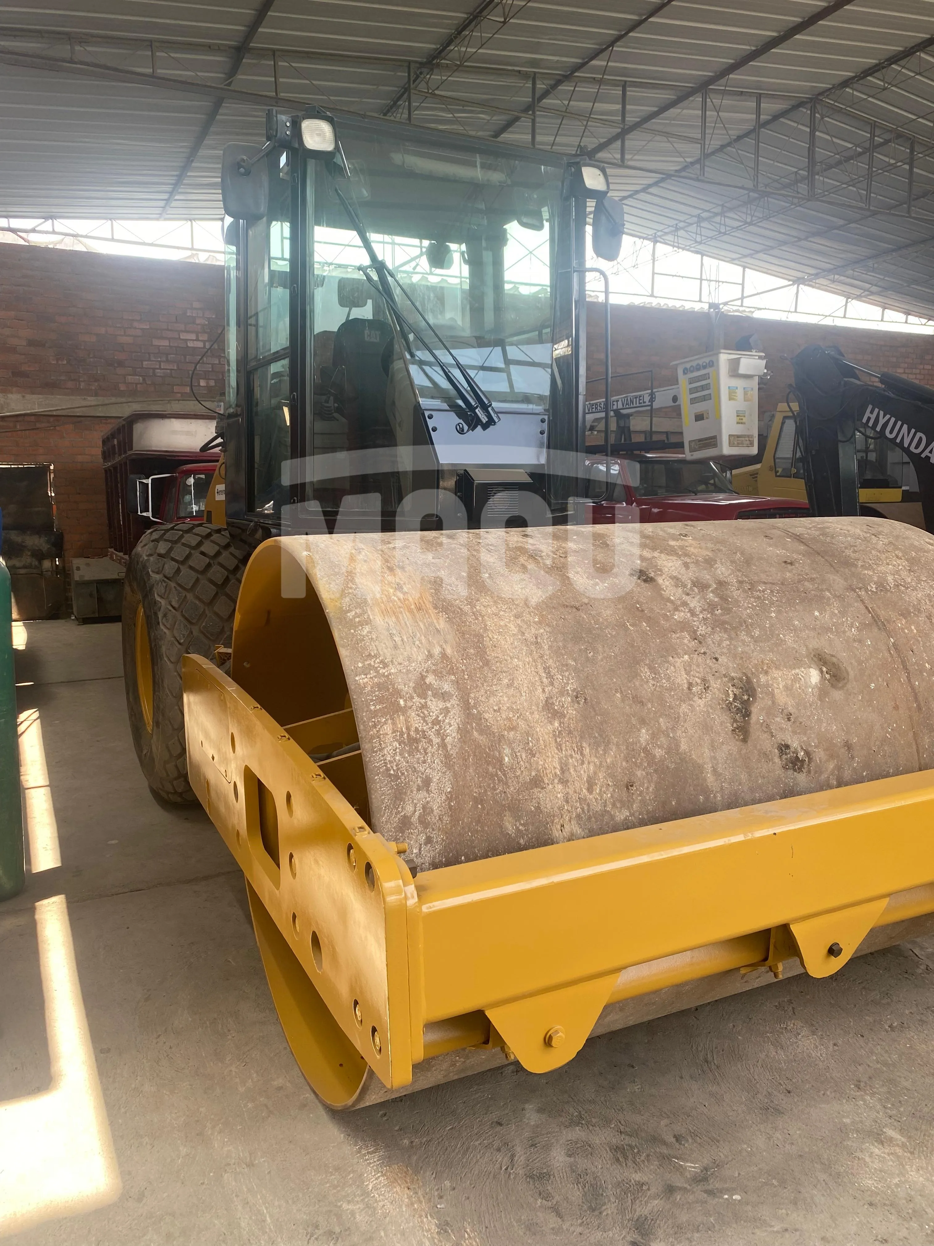 Rodillo CATERPILLAR CS533E (2014)