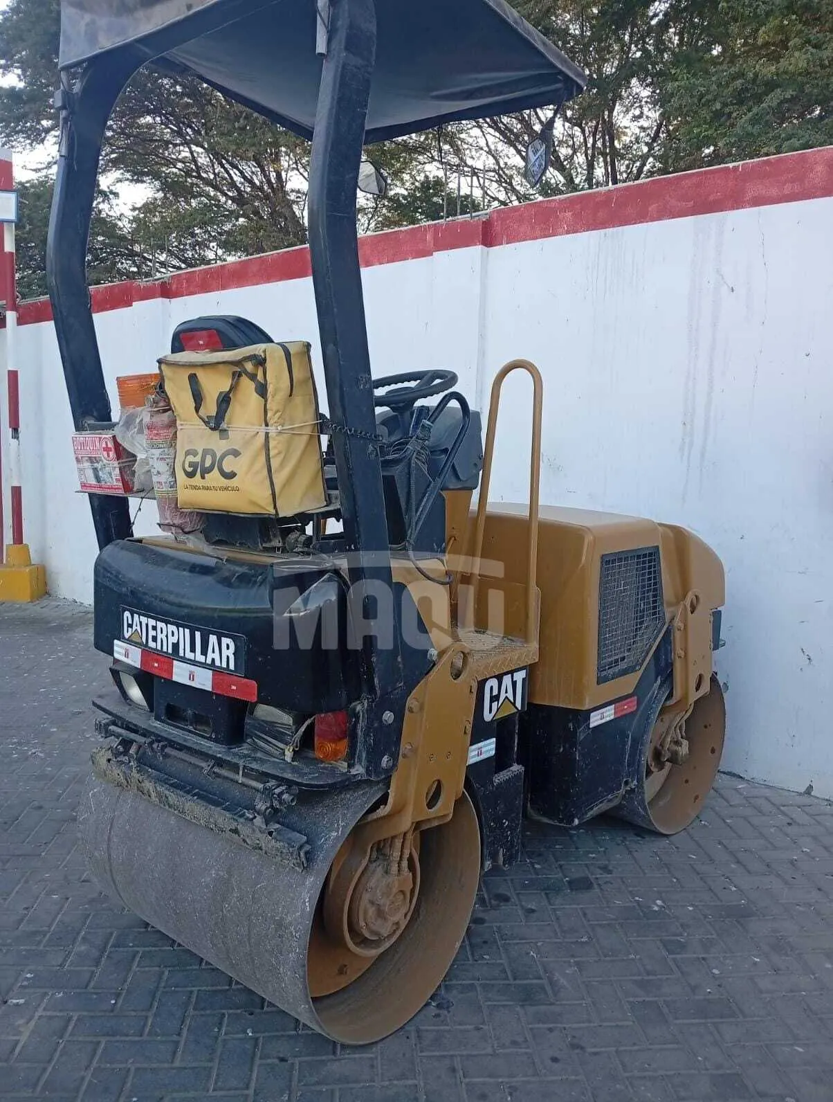 Rodillo CATERPILLAR CB-214E (2006)