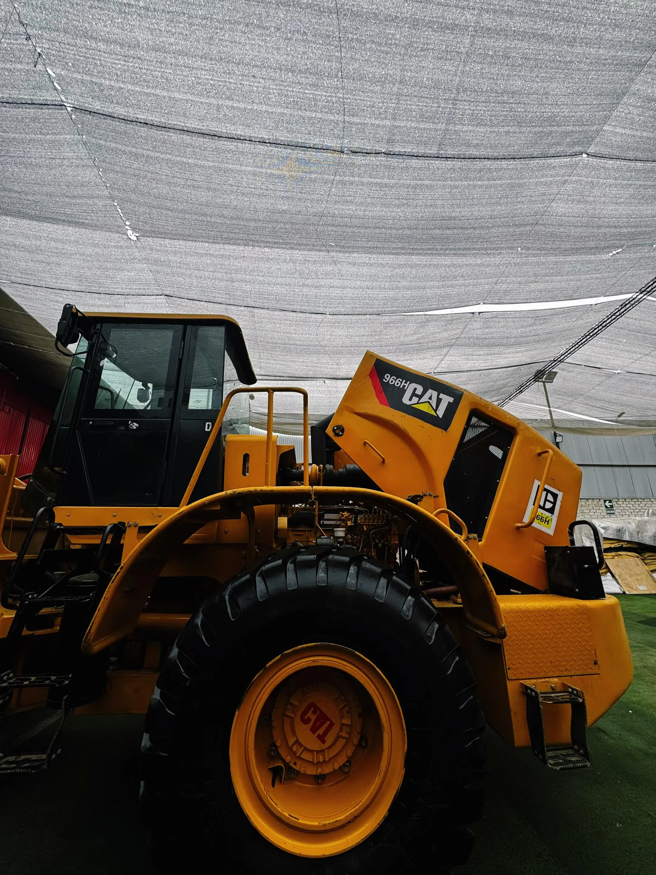 Cargador frontal CATERPILLAR 966H (2017) - Foto # 8