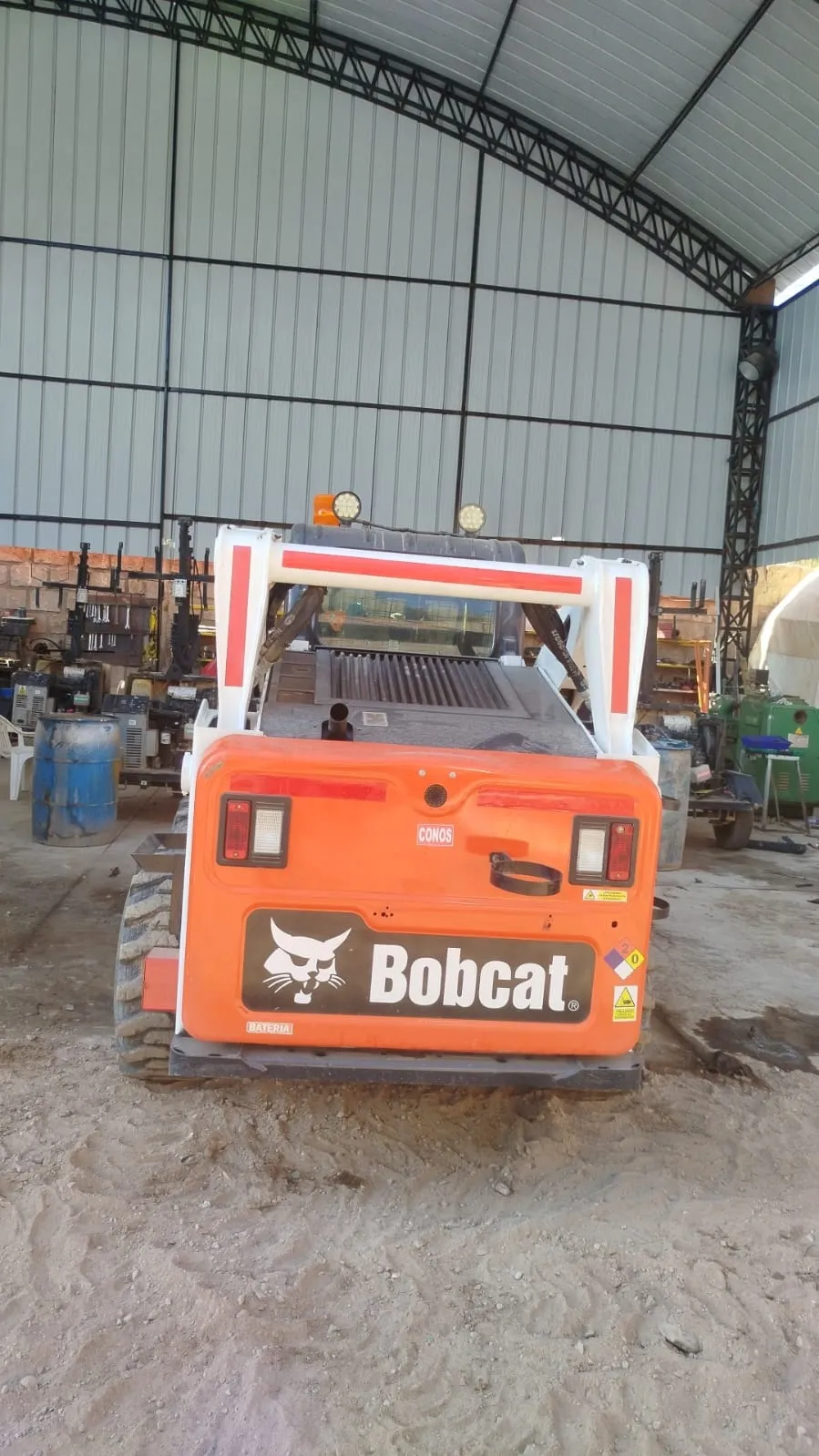 Minicargador BOBCAT S650 (2023) - Foto # 5