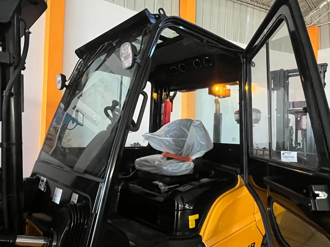 Montacargas HYUNDAI 50DN-9VB (2024) - Foto # 2