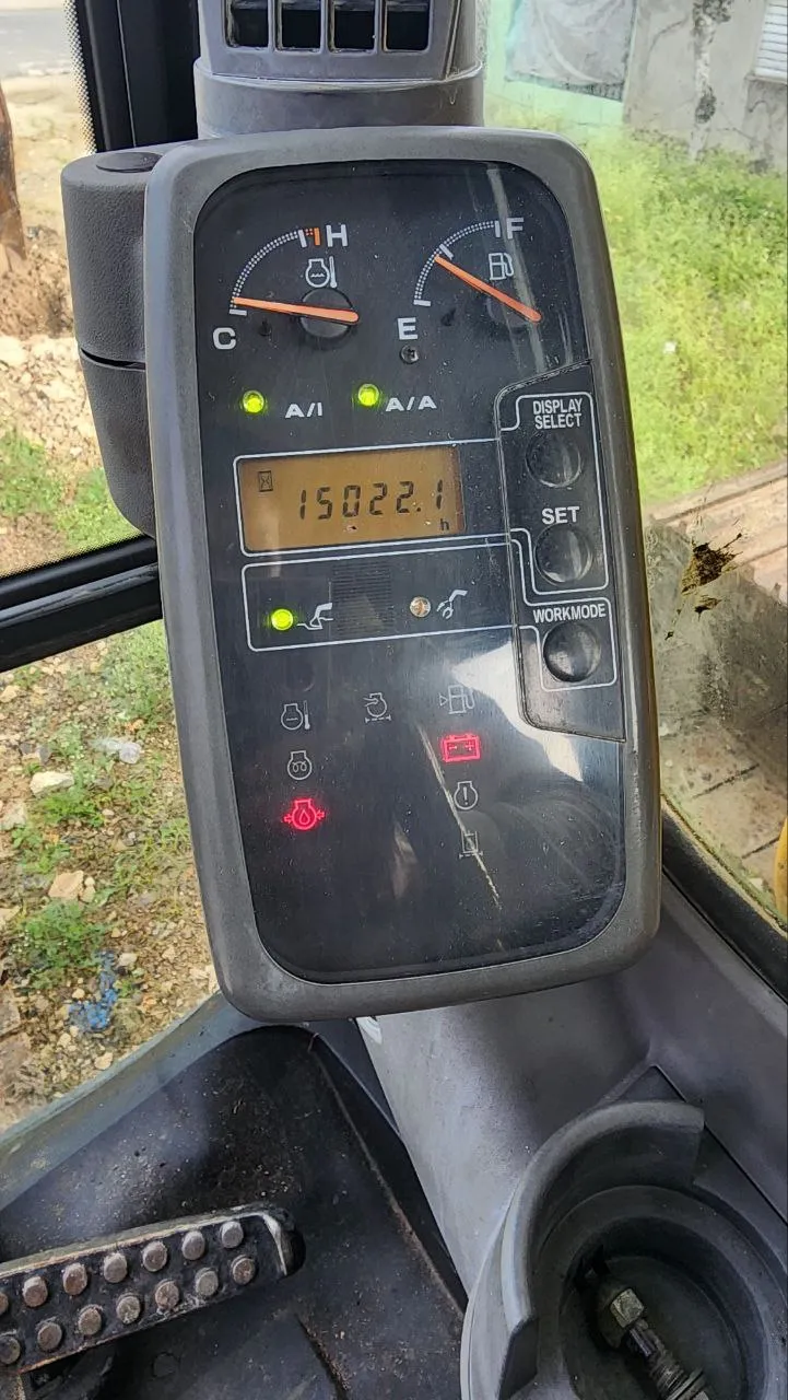 Excavadora JOHN DEERE 270C LC (2006) - Foto # 10