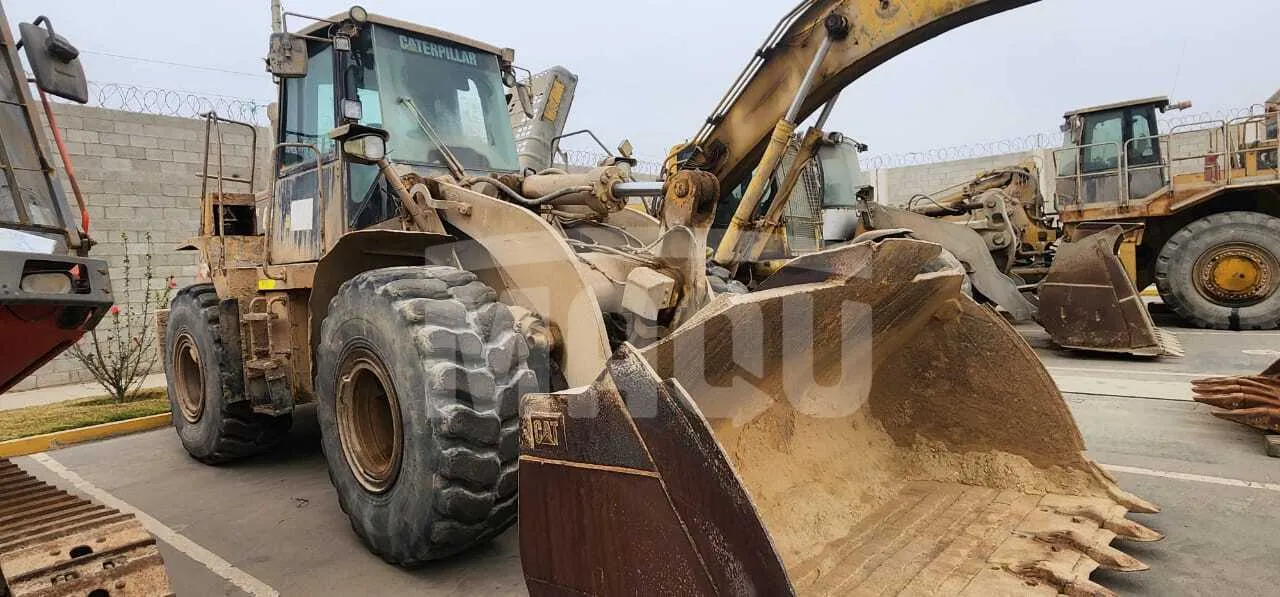 Cargador frontal CATERPILLAR 962H (2015)
