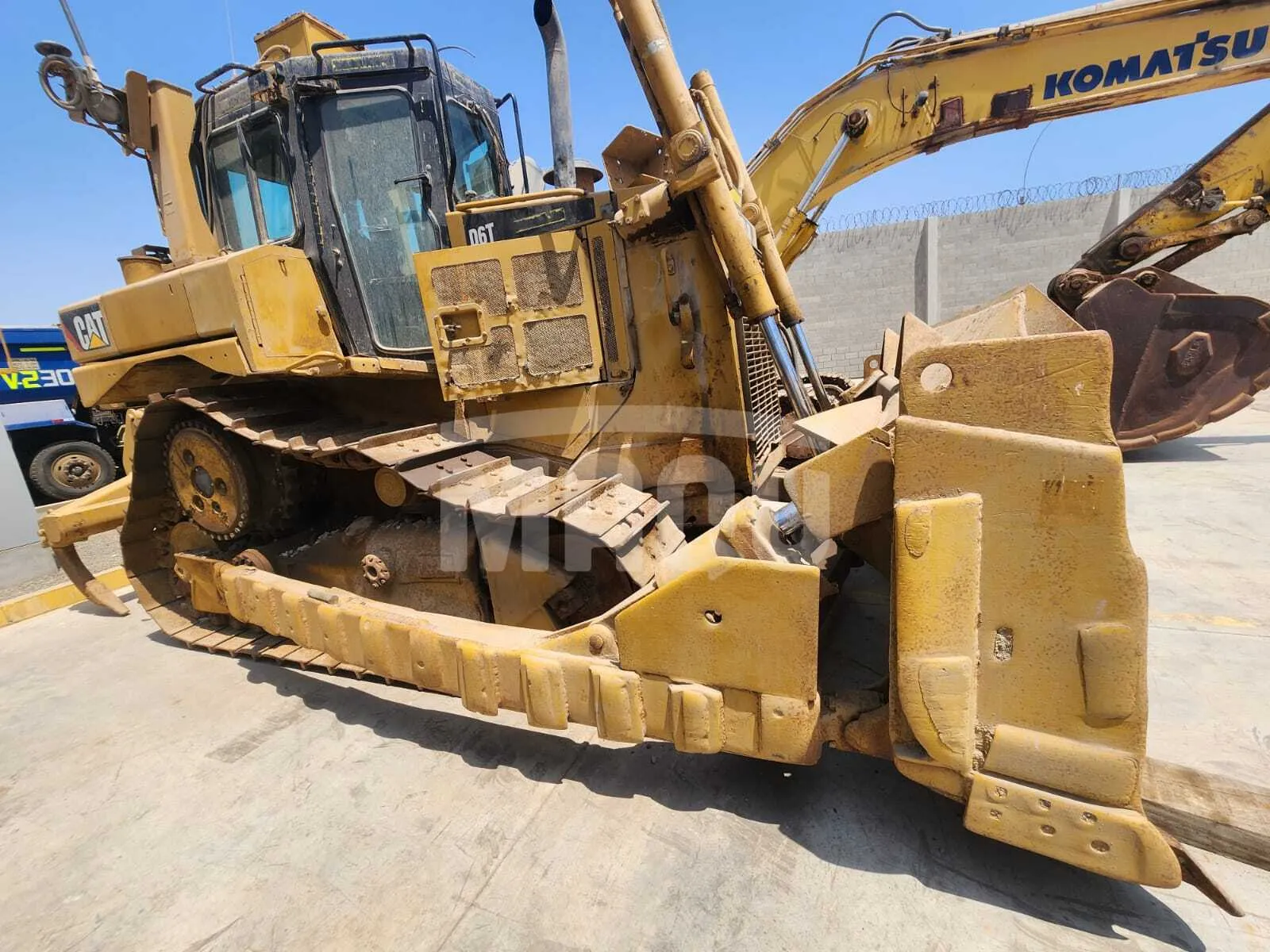 Tractor de oruga CATERPILLAR D6T (2013) - Foto # 8