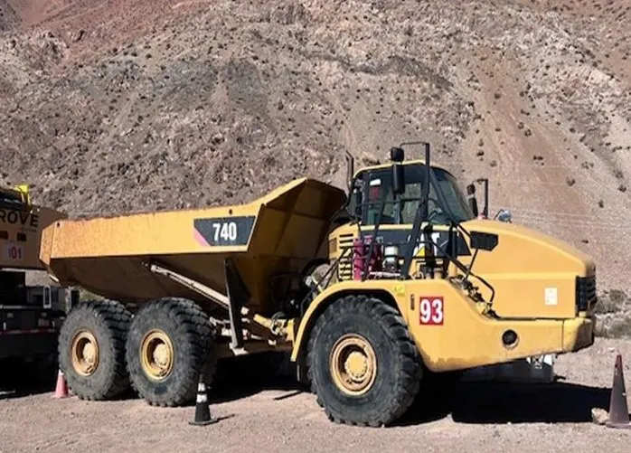 Volquete CATERPILLAR 740 (2010)