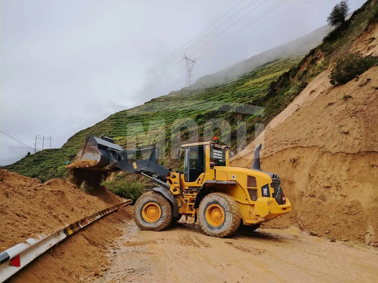 Cargador frontal VOLVO L90G (2012)