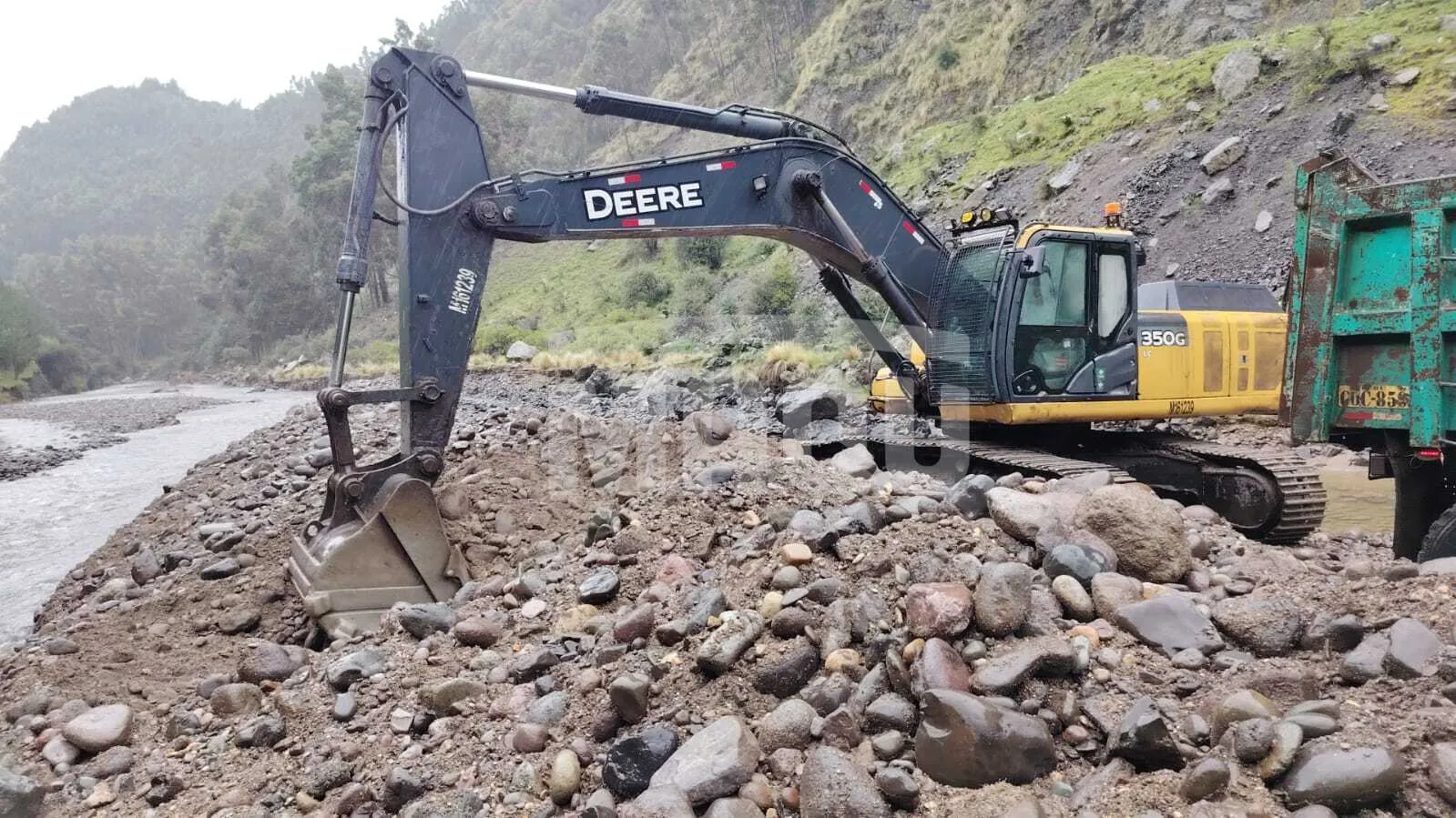 Excavadora sobre orugas JOHN DEERE 350GLC (2016)