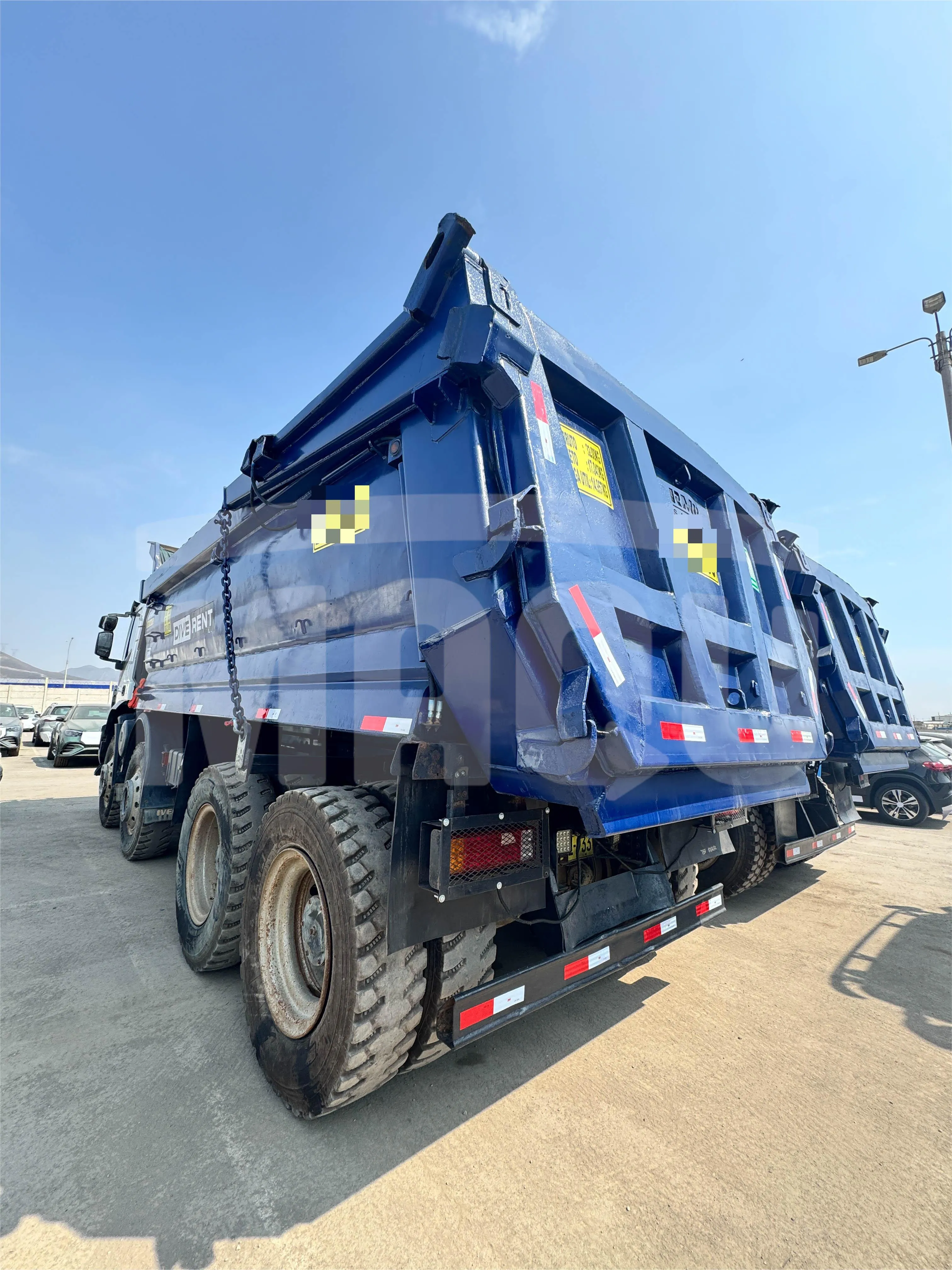 Volquete IVECO TRAKKER AD410T50H (2023) - Foto # 3