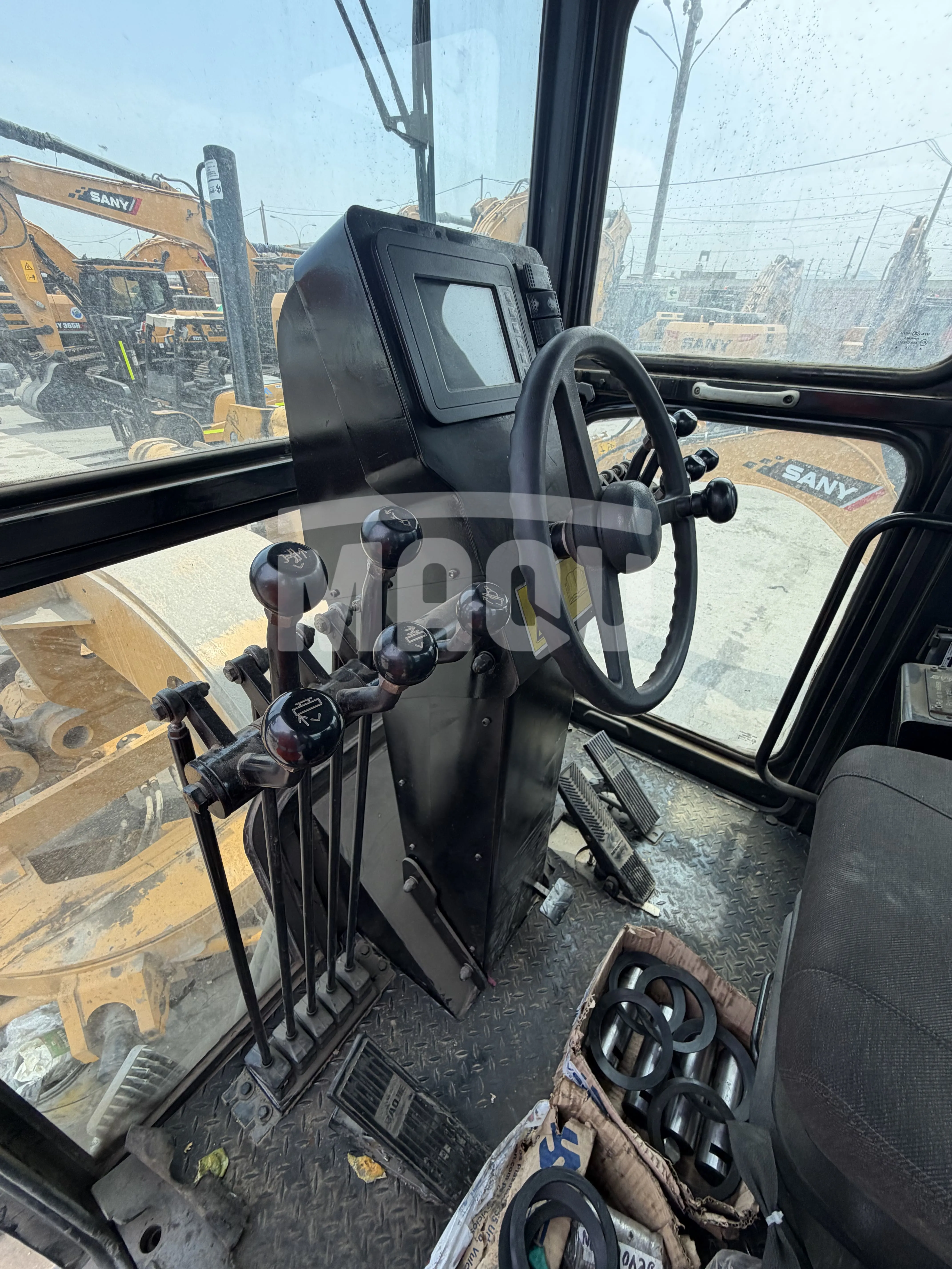 Motoniveladoras SANY SMG200-LR (2020) - Foto # 8