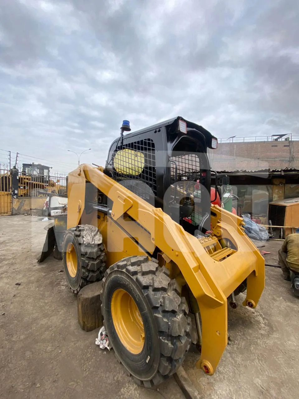 Minicargador CATERPILLAR 246D3 (2021)