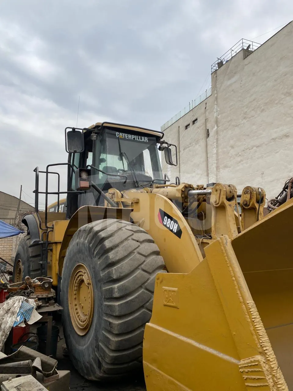 Cargador frontal CATERPILLAR 980H (2011)