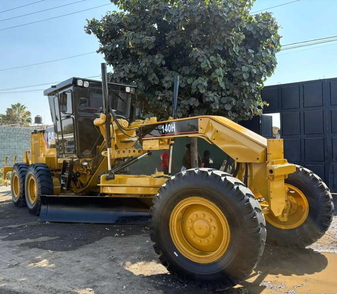 Motoniveladoras CATERPILLAR 140H (1998)