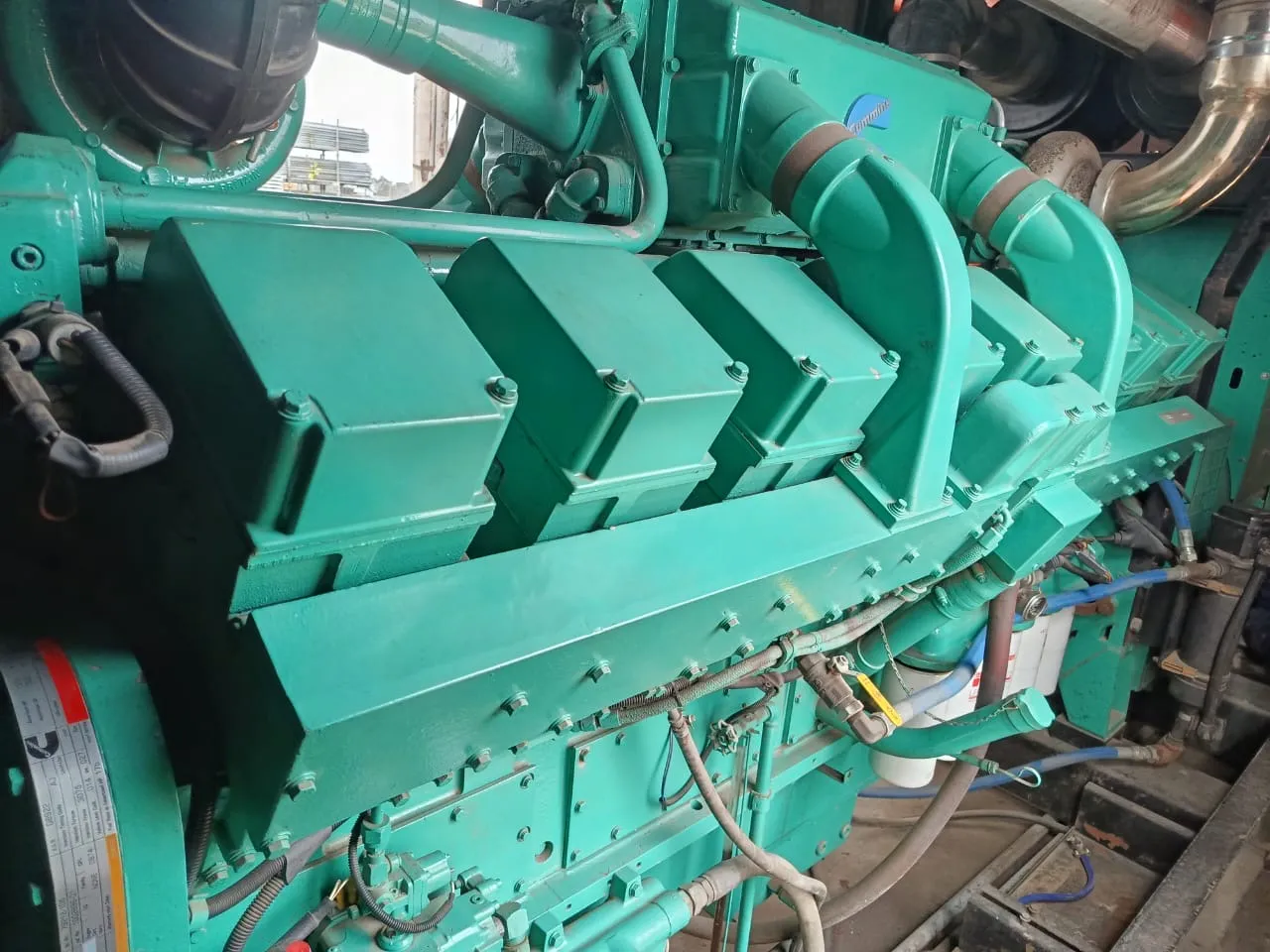 Grupo electrógeno CUMMINS KTA50 (2005) - Foto # 5