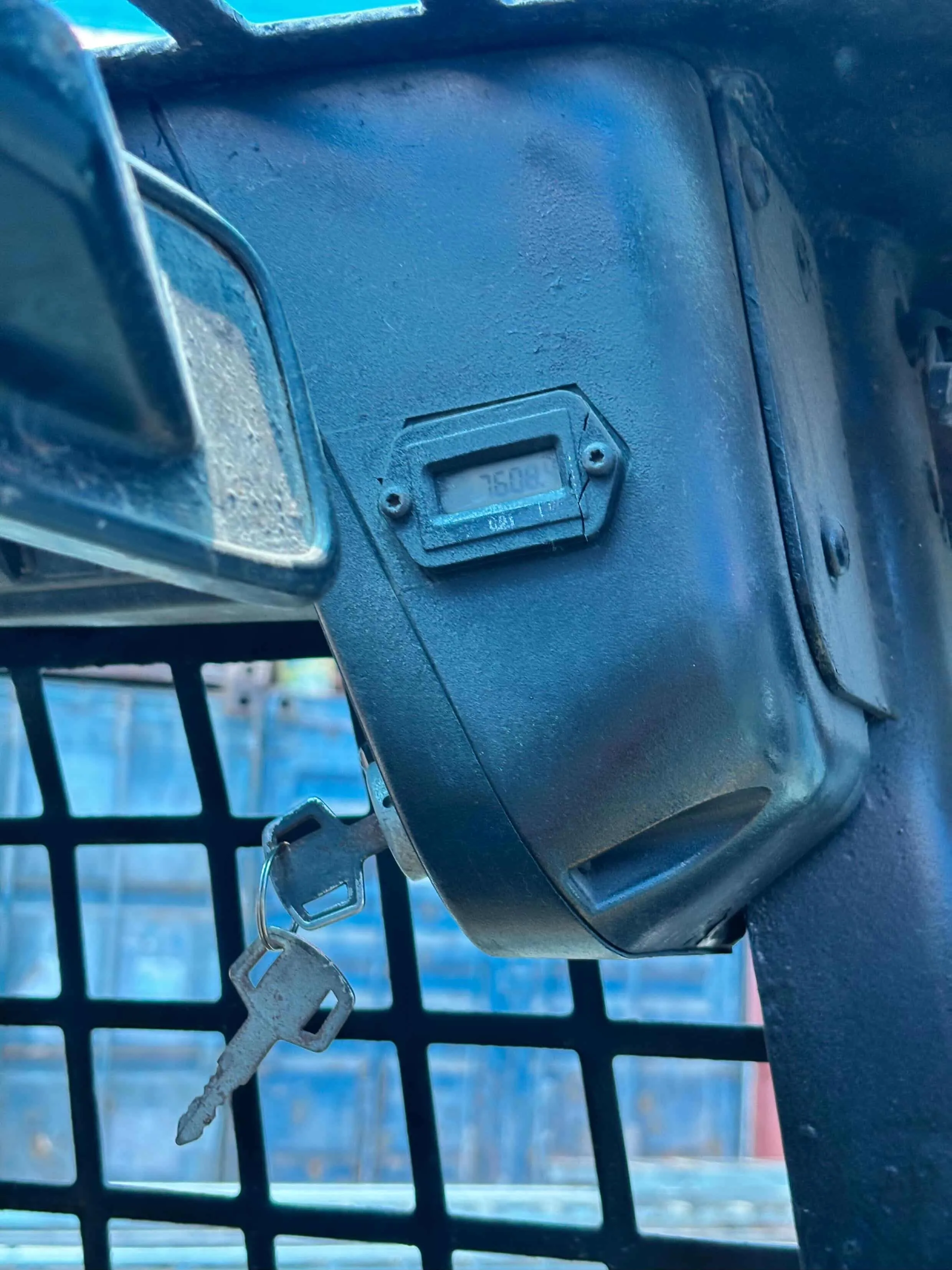 Minicargador CATERPILLAR 242B (2011) - Foto # 3