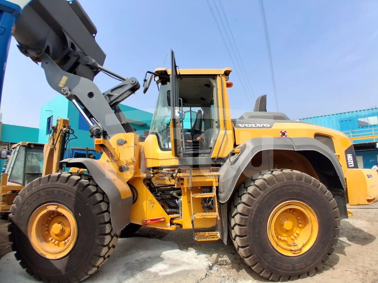 Cargador frontal VOLVO L120H (2015)