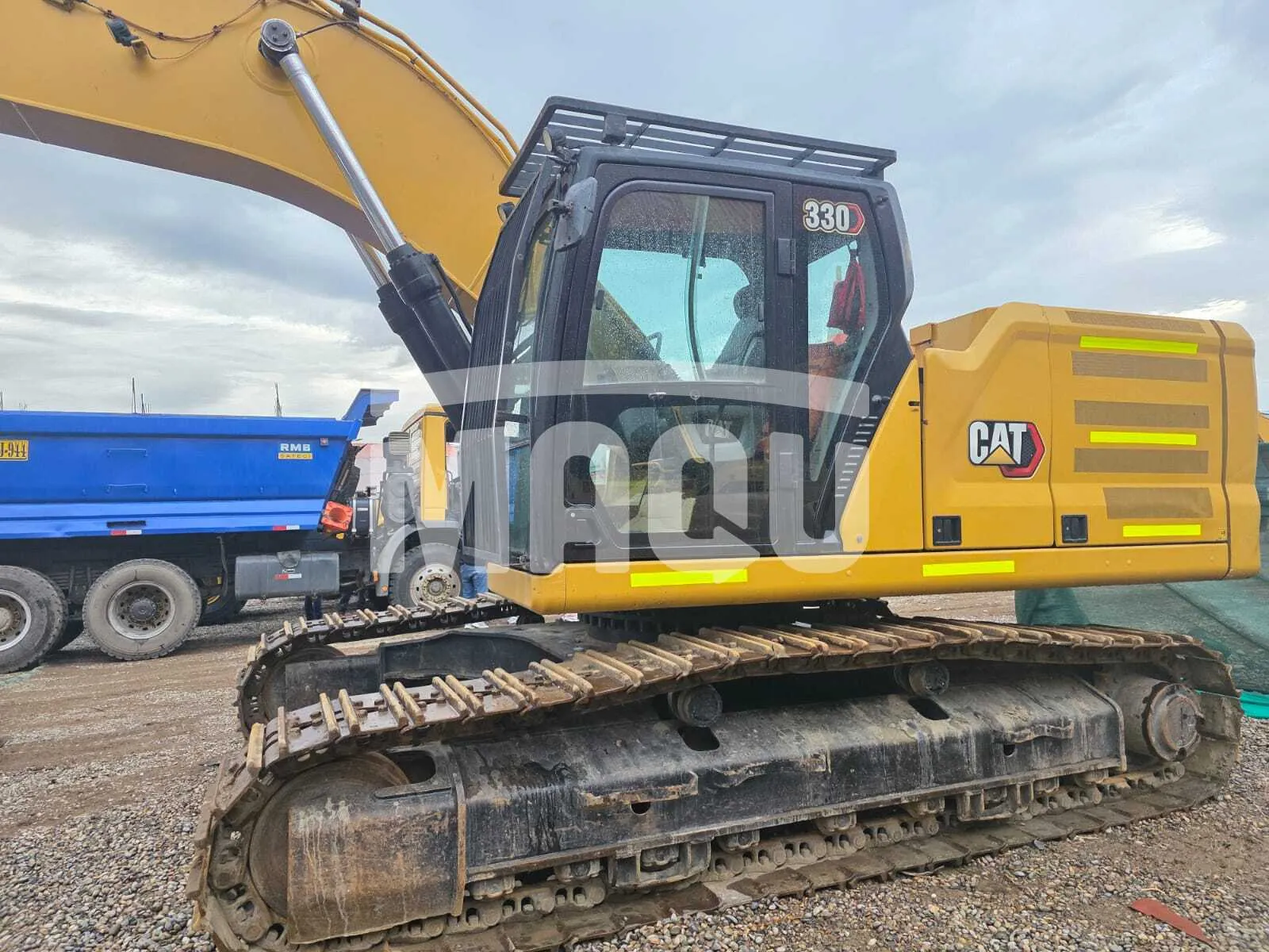 Excavadora sobre orugas CATERPILLAR 330 (2021)