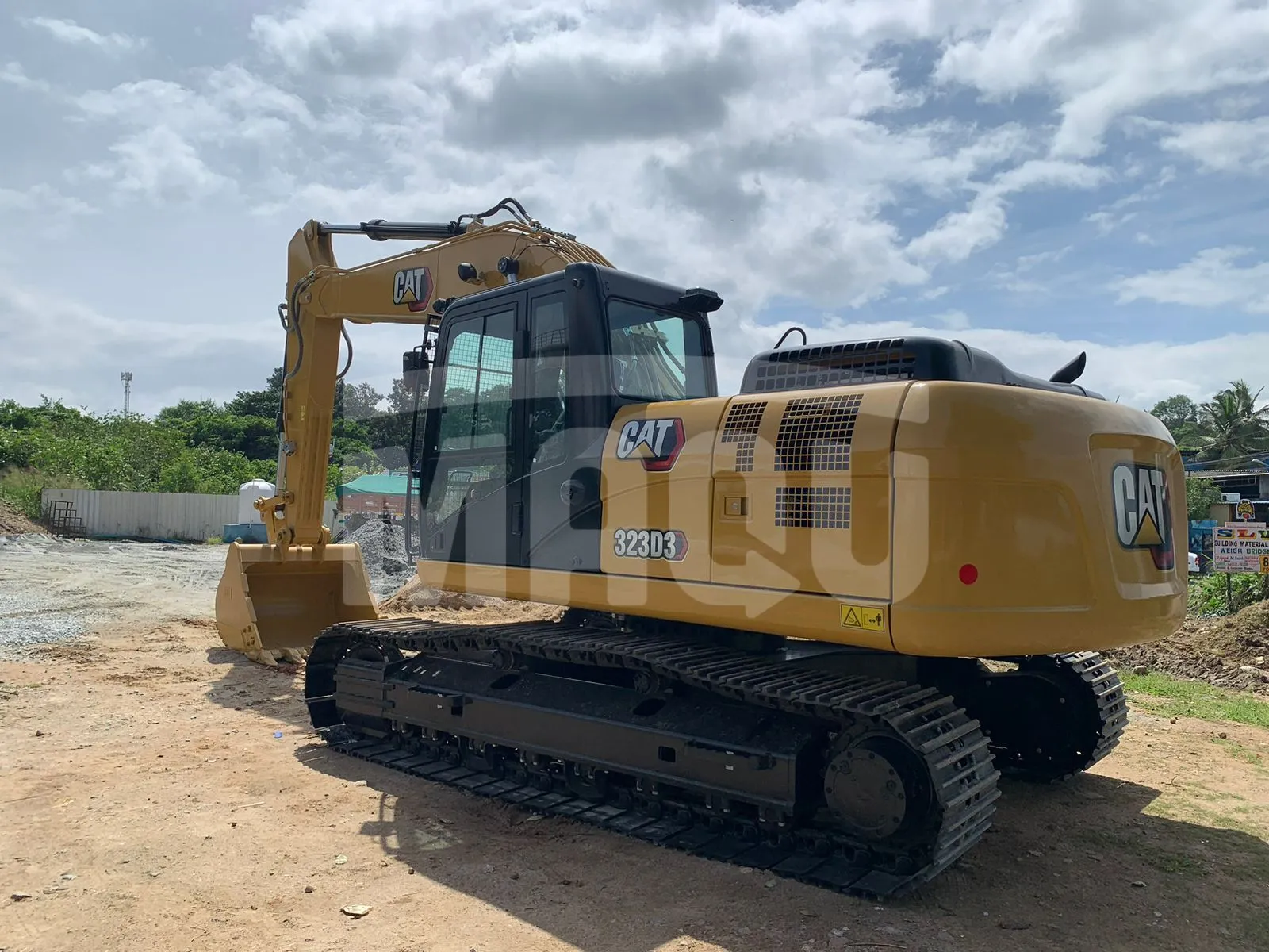 Excavadora sobre orugas CATERPILLAR 323D3 (2025)
