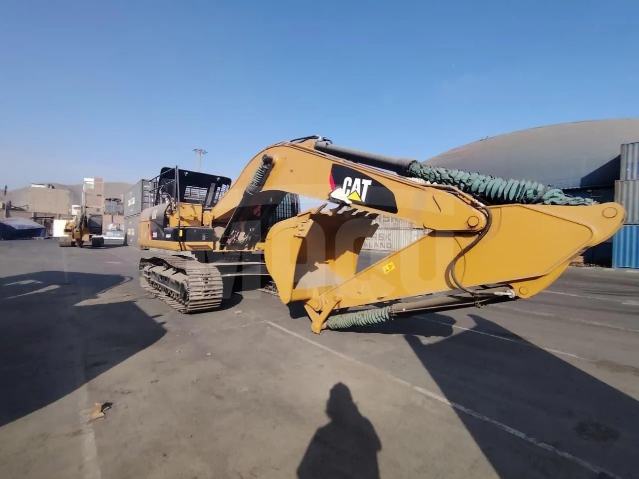 Excavadora sobre orugas CATERPILLAR 329D (2018)