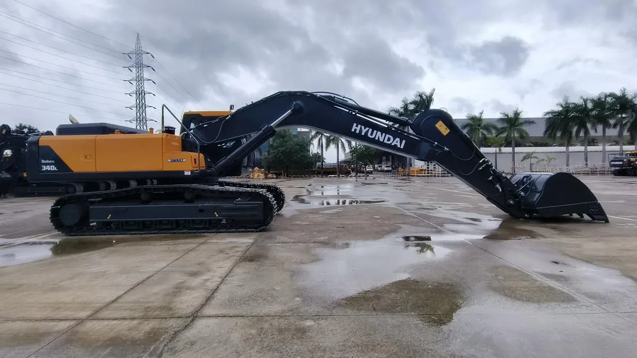 Excavadora sobre orugas HYUNDAI R340L (2025)