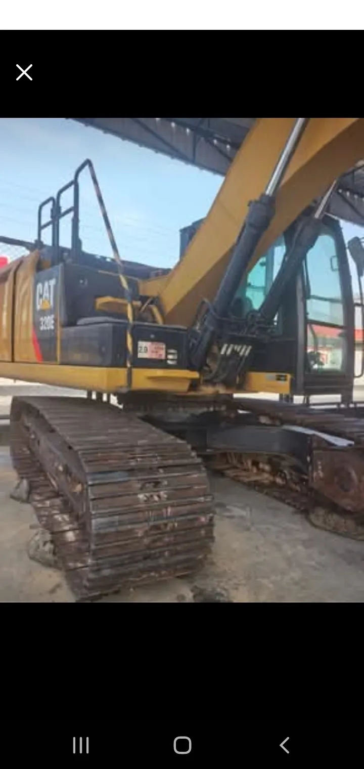 Excavadora sobre ruedas CATERPILLAR 320E (2016)