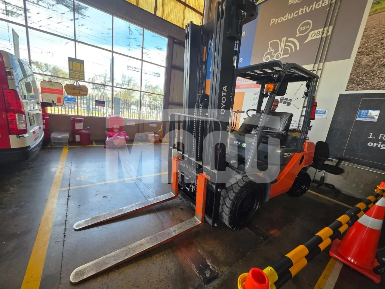 Montacargas TOYOTA 32-8FG30 (2019)