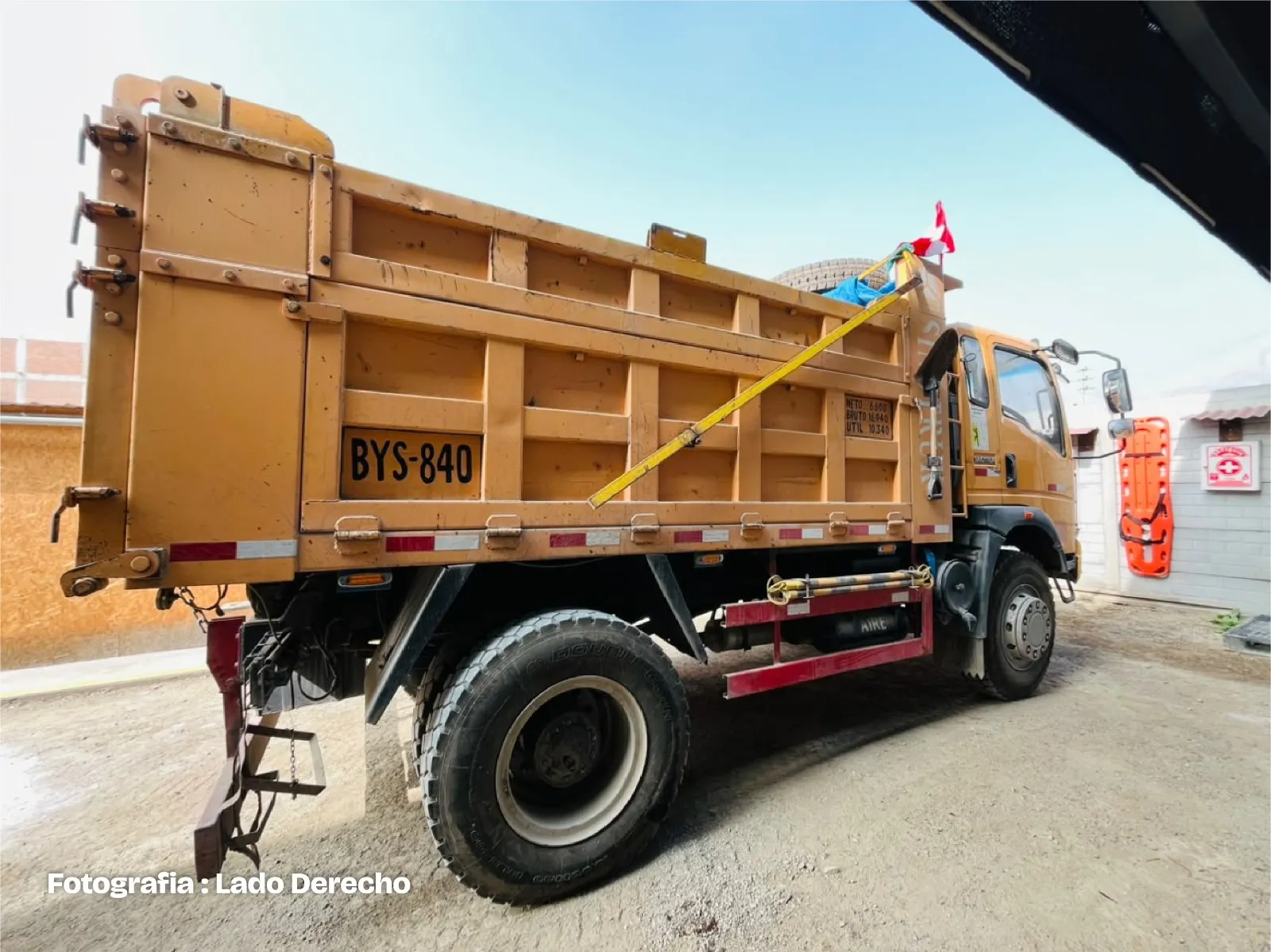 Volquete SINOTRUK HOWO (2024)