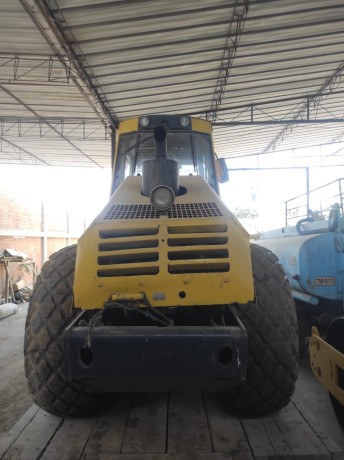 rodillo-vibratorio-bomag-bw211d-40-big-2