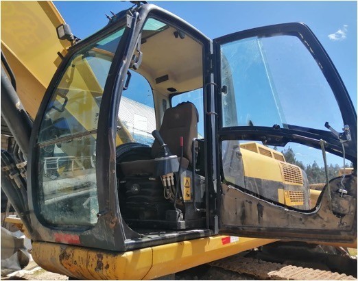 excavadora-sobre-orugas-jcb-js-330l-big-2