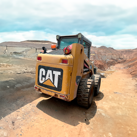 minicargador-caterpillar-236b3-big-2