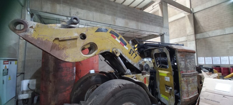 cargador-de-bajo-perfil-atlas-copco-st7-big-0