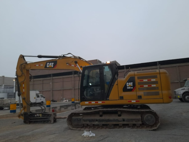 excavadora-sobre-orugas-caterpillar-320gc-big-0