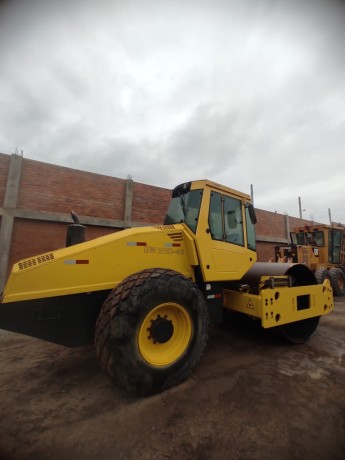 rodillo-vibratorio-bomag-bw211d40-big-1