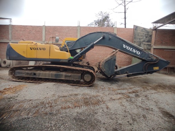 excavadora-sobre-orugas-volvo-ec290blc-big-2