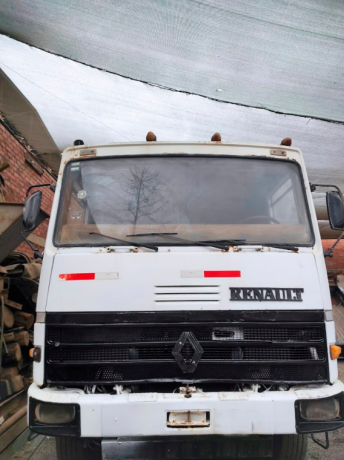 tracto-remolcador-renault-g8h-6x4-big-1