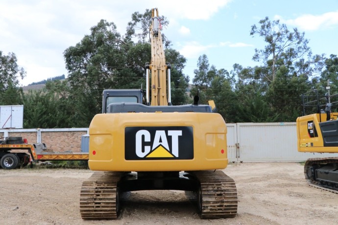 excavadora-sobre-orugas-caterpillar-320d2l-big-2