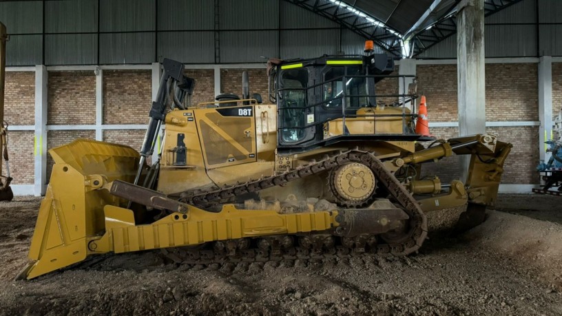 tractor-sobre-orugas-caterpillar-d8t-big-0