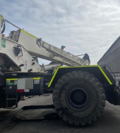 grua-hidraulica-terex-rt670-big-2