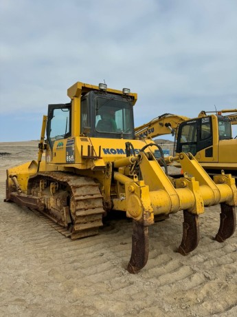 tractor-sobre-orugas-komatsu-d85ex-15e0-big-2