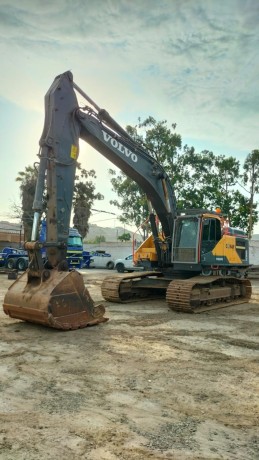 excavadora-sobre-orugas-volvo-ec380dl-big-2